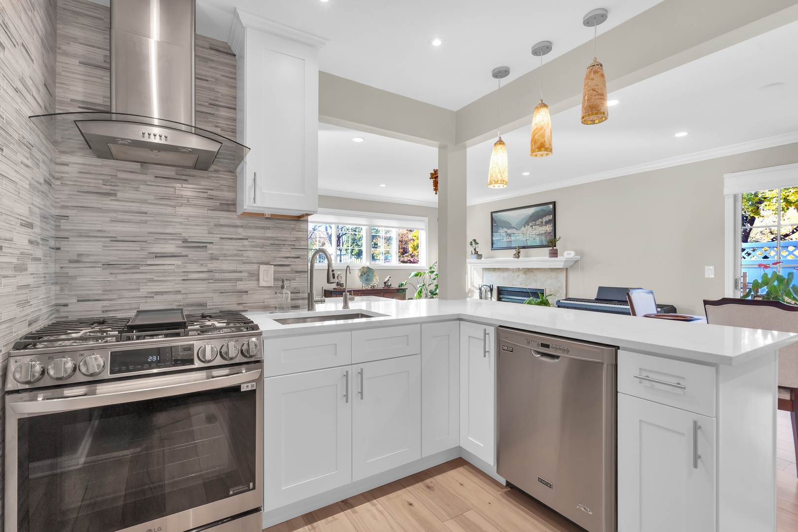 473 Le Parc Circle, Buffalo Grove, IL 60089