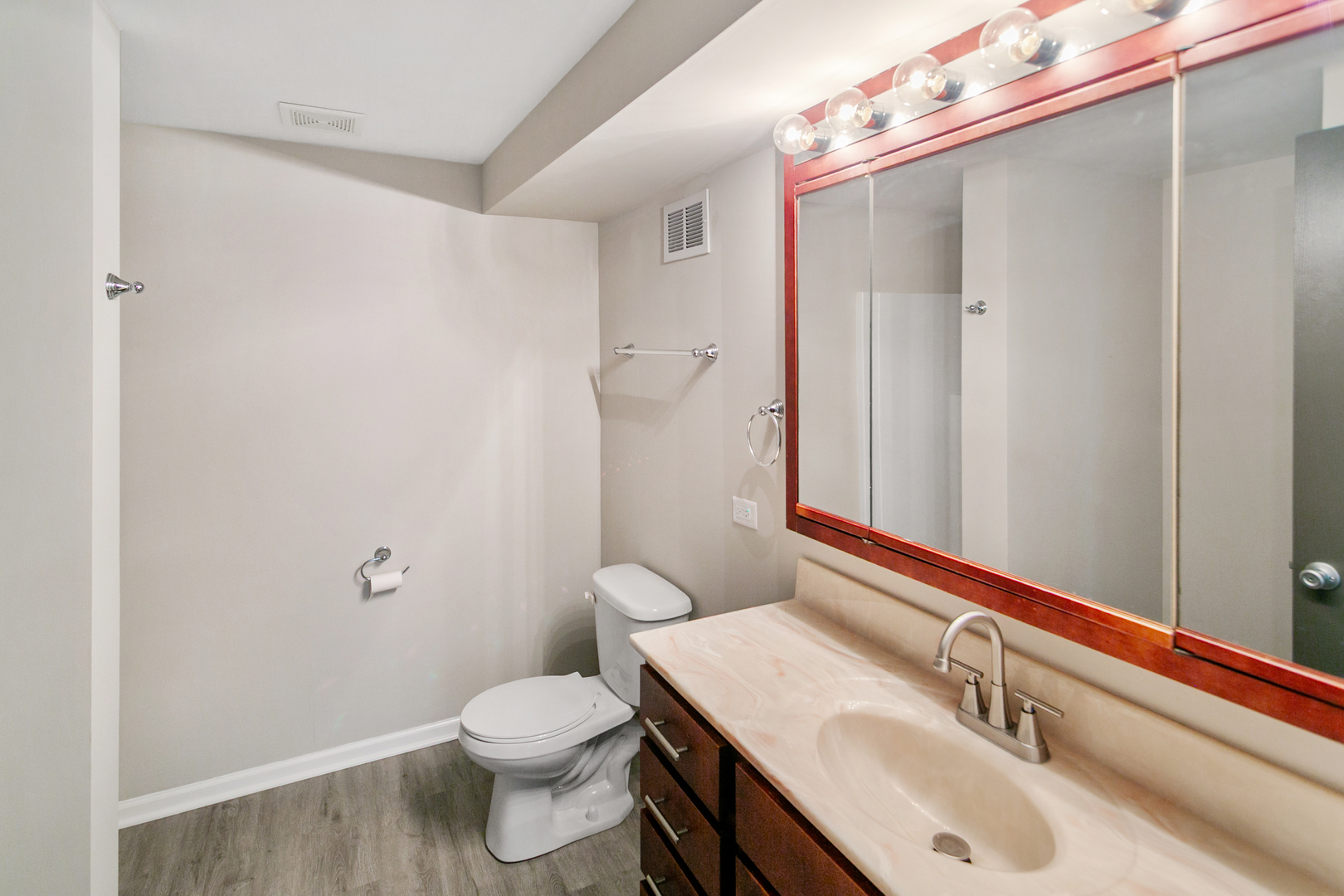 21798 Carol Avenue, Sauk Village, IL 60411