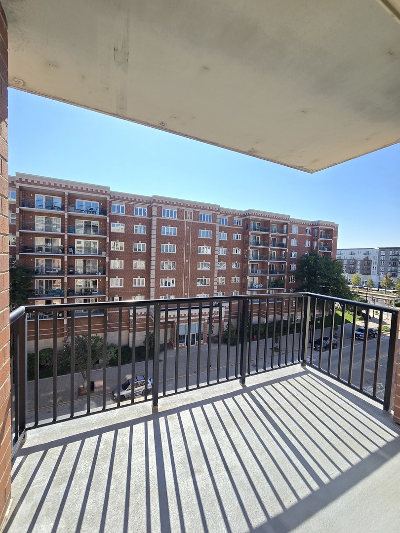 656 Pearson Street #505C, Des Plaines, IL 60016