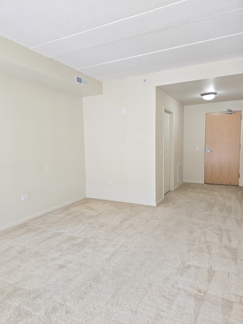 656 Pearson Street #505C, Des Plaines, IL 60016