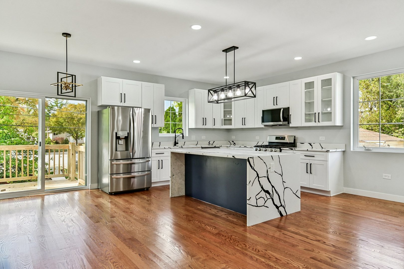 526 N Harvard Avenue, Villa Park, IL 60181