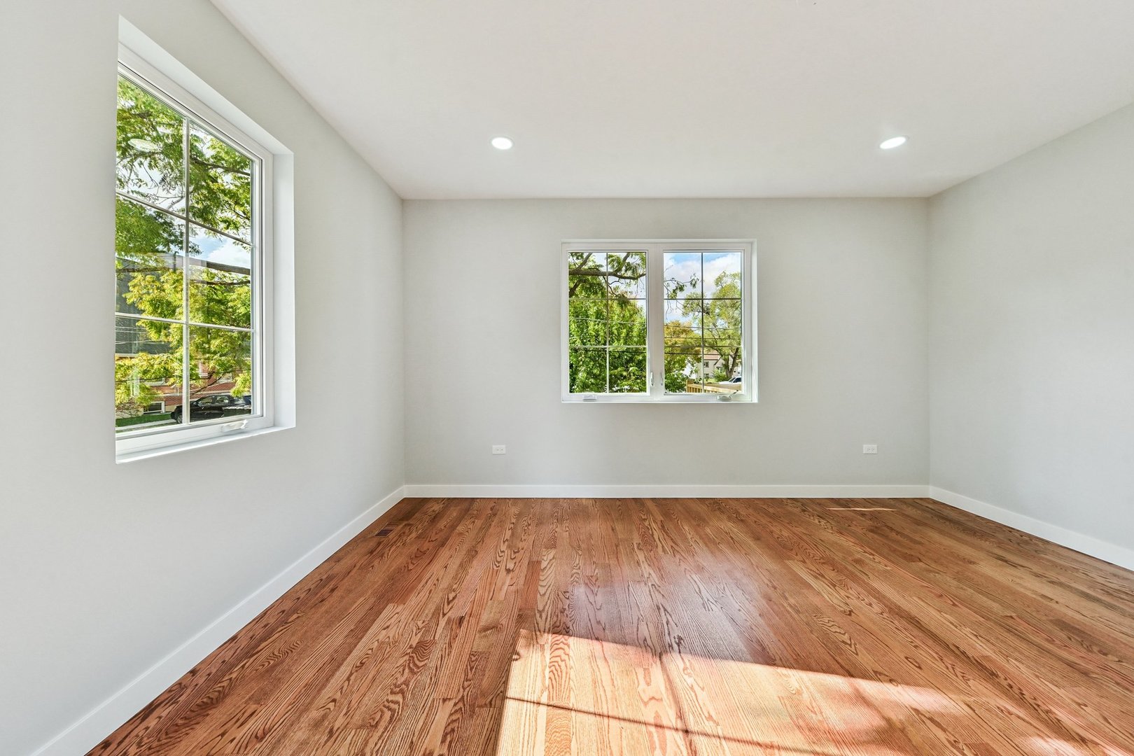 526 N Harvard Avenue, Villa Park, IL 60181