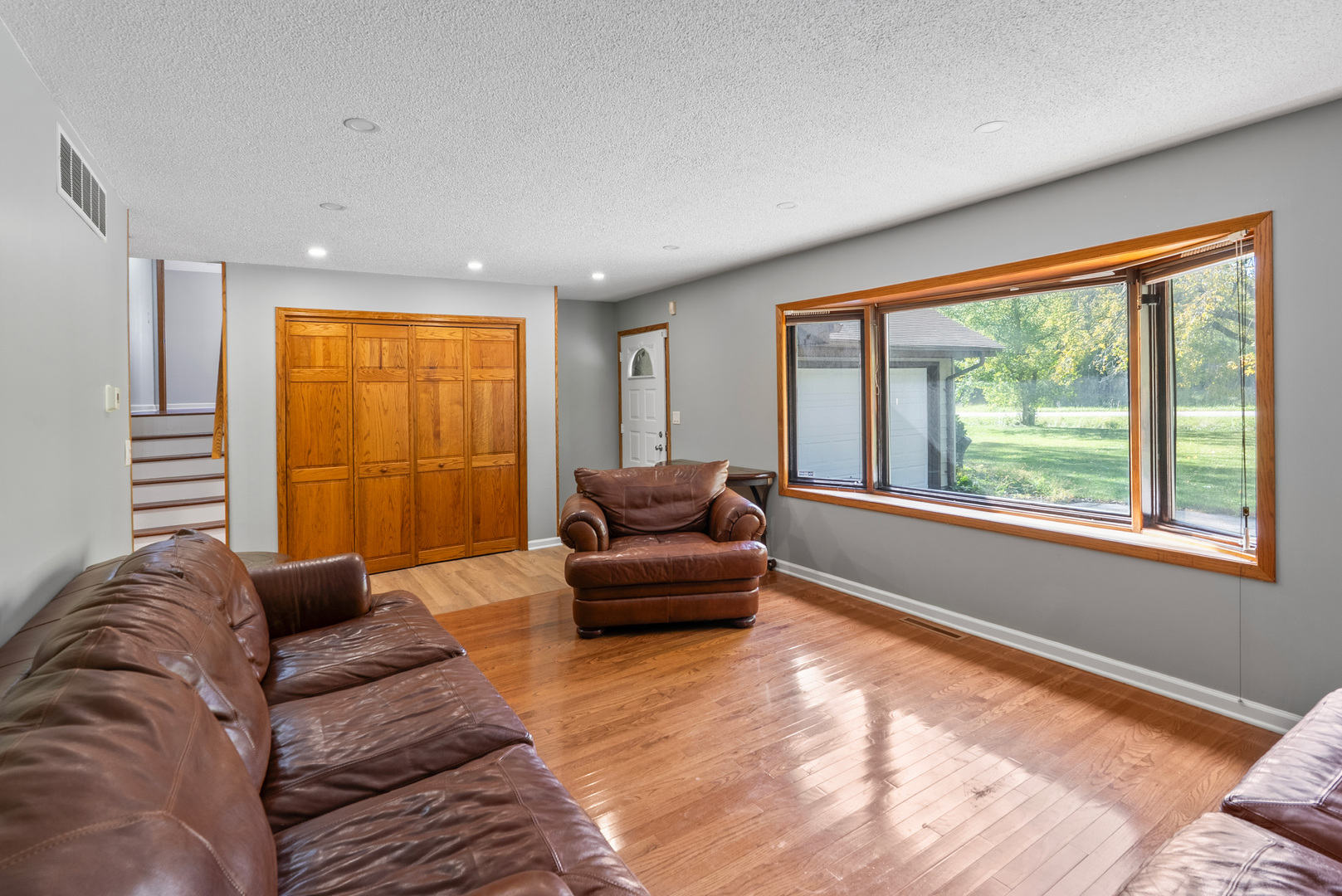 28465 S Western Avenue, Beecher, IL 60401