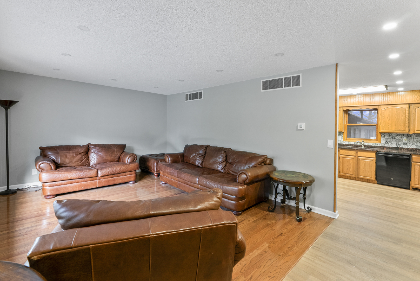 28465 S Western Avenue, Beecher, IL 60401