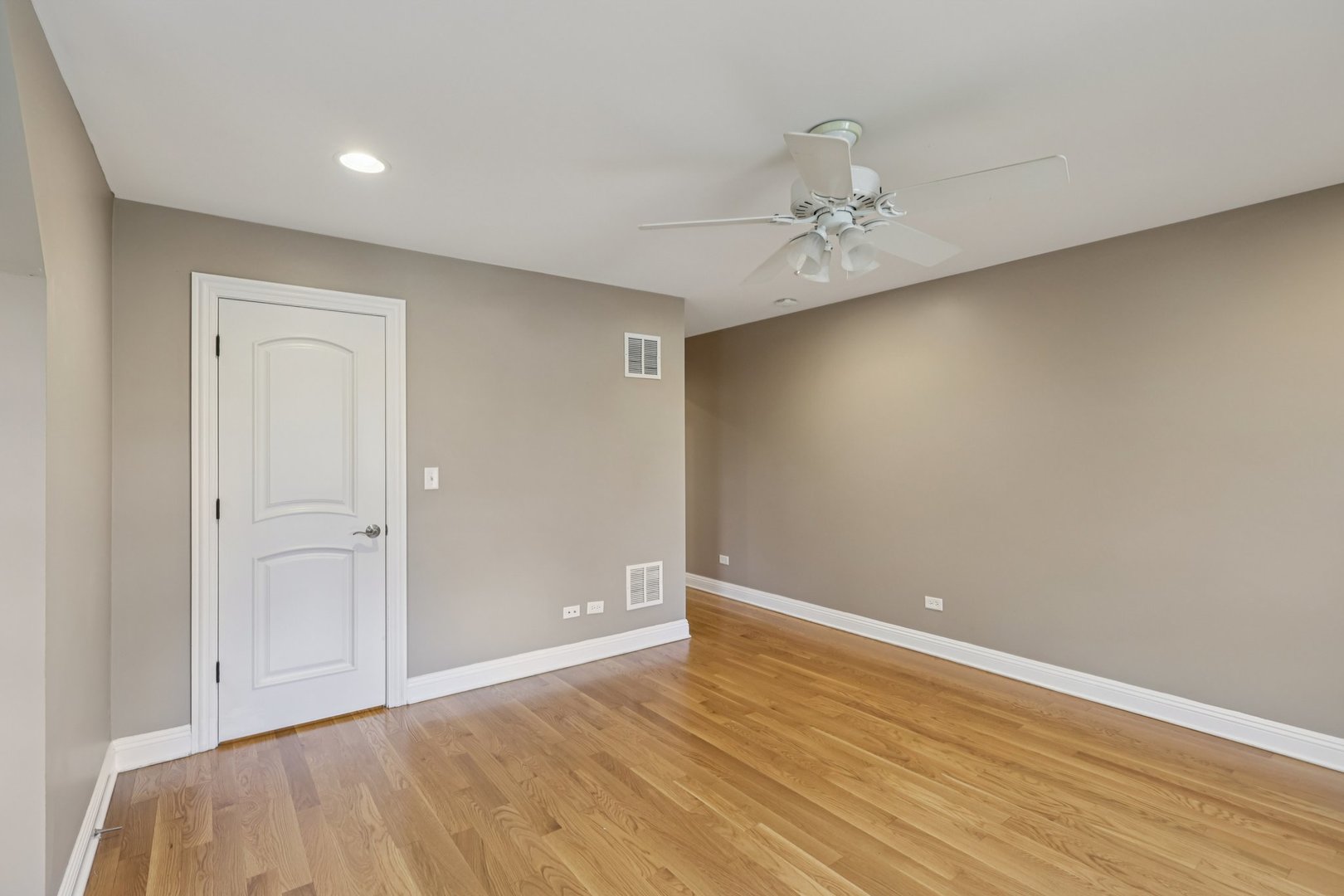 6619 Palma Lane, Morton Grove, IL 60053