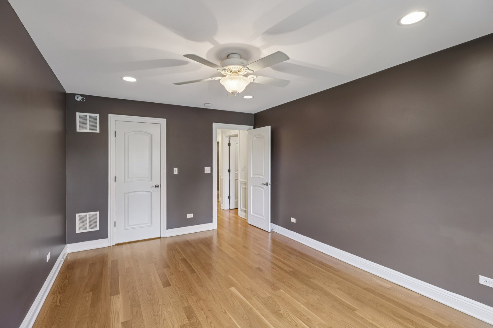 6619 Palma Lane, Morton Grove, IL 60053