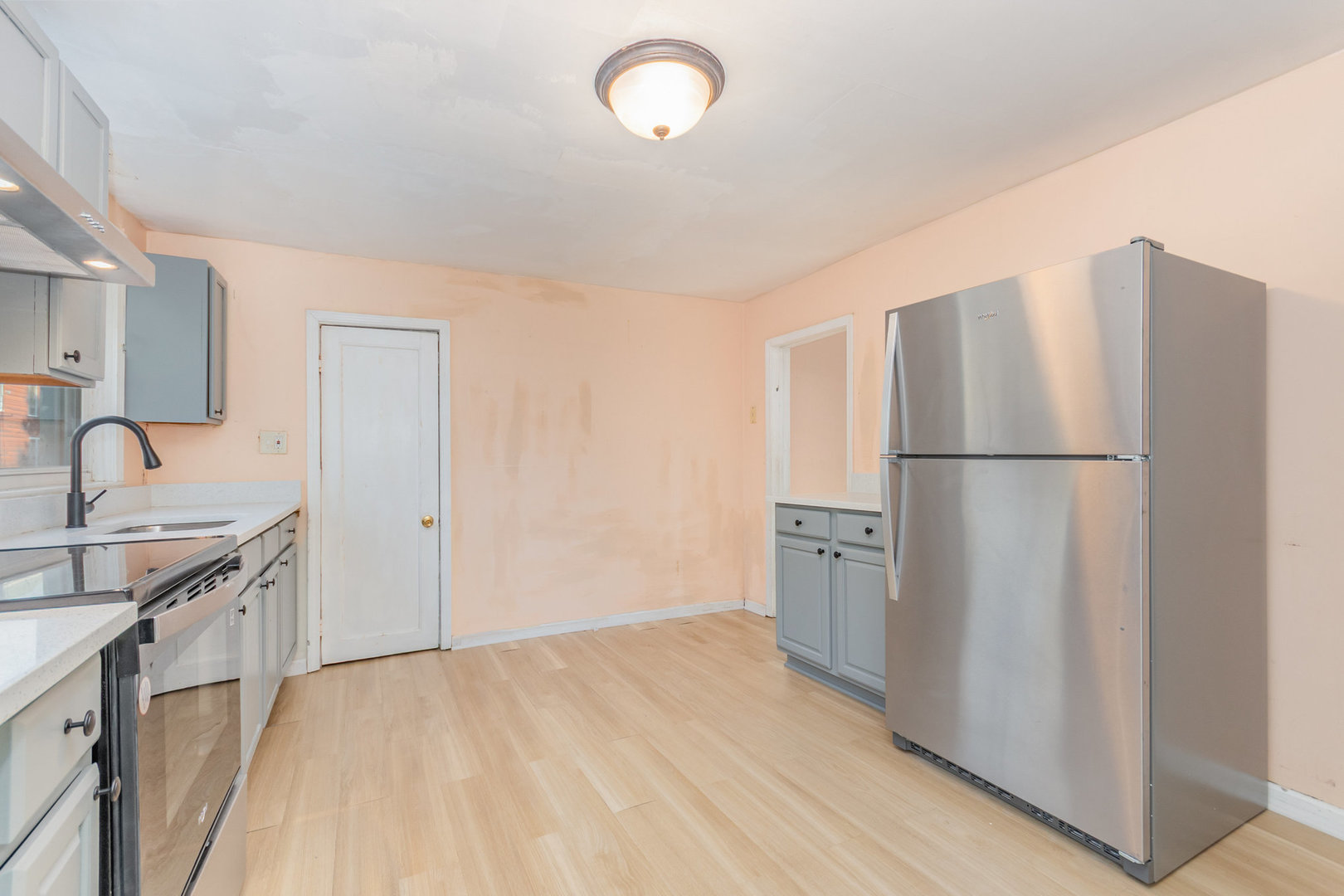 627 Concord Street, Aurora, IL 60505