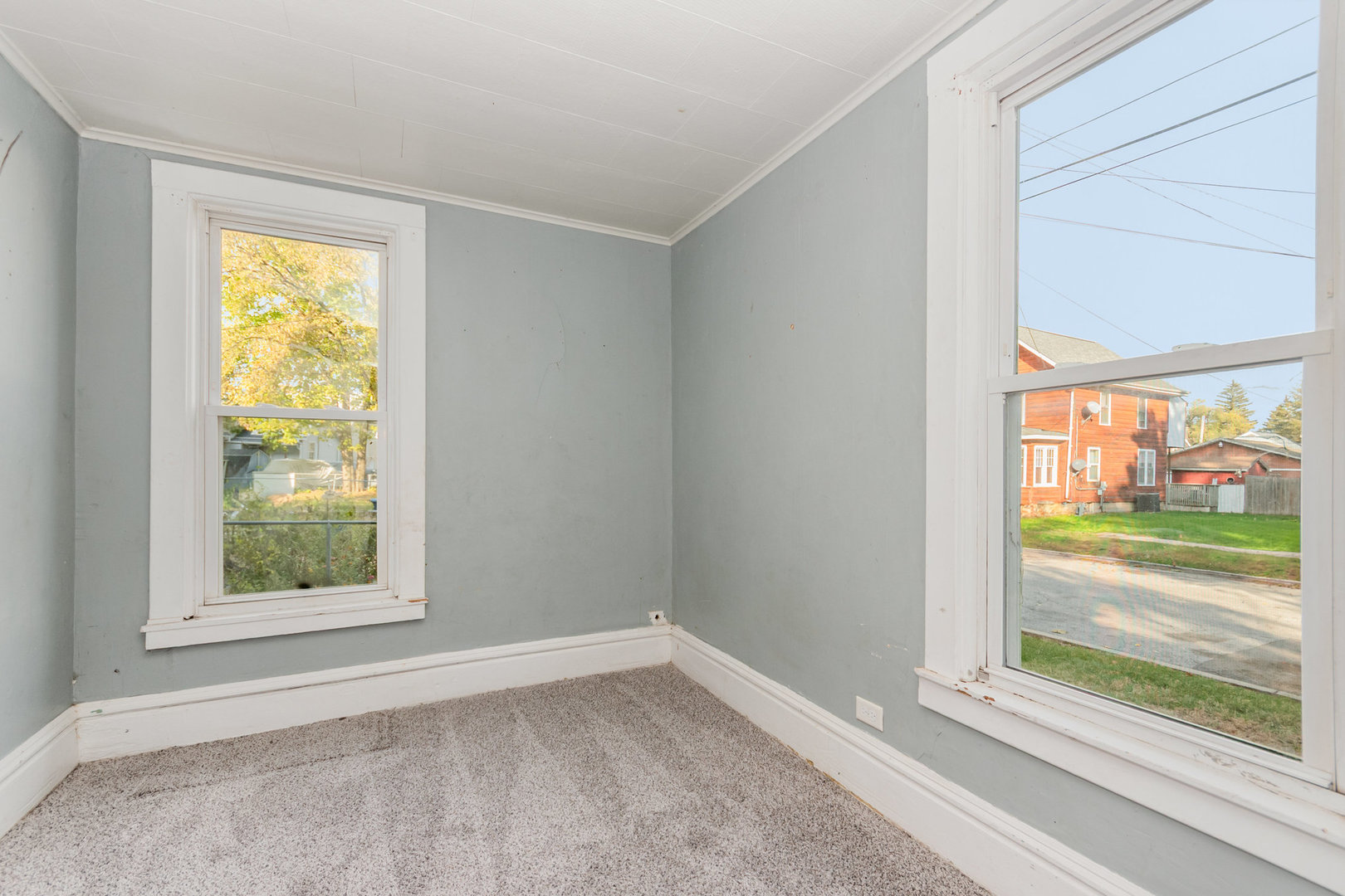 627 Concord Street, Aurora, IL 60505