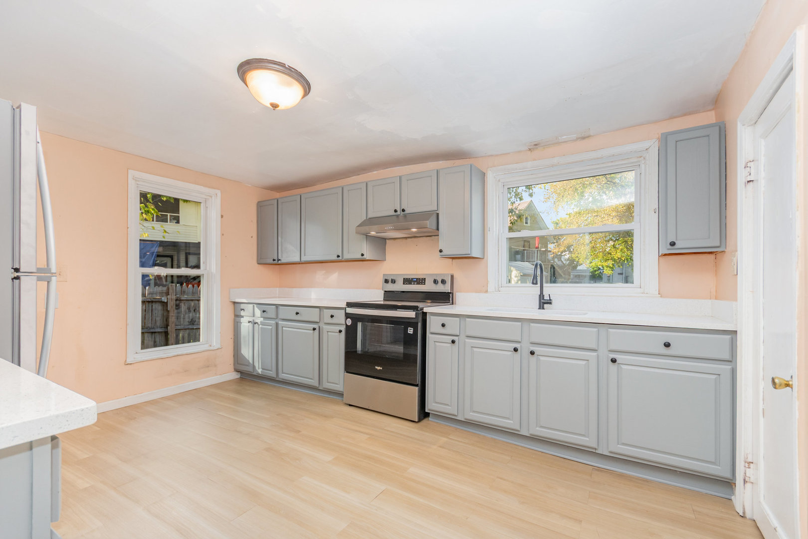 627 Concord Street, Aurora, IL 60505