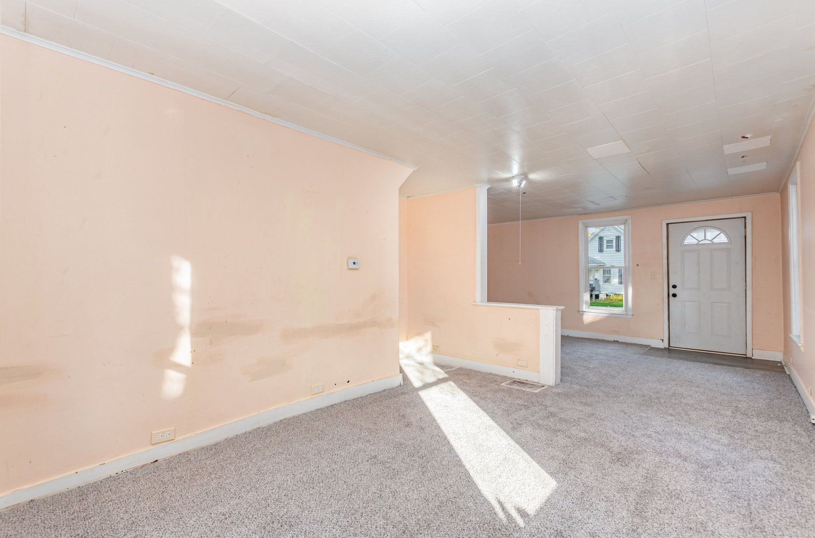 627 Concord Street, Aurora, IL 60505