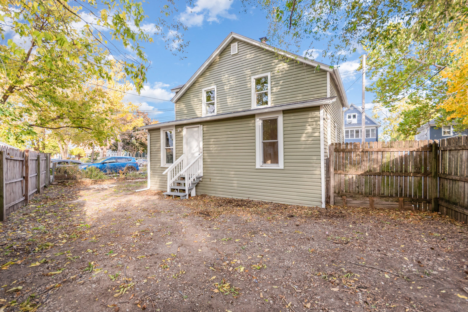 627 Concord Street, Aurora, IL 60505