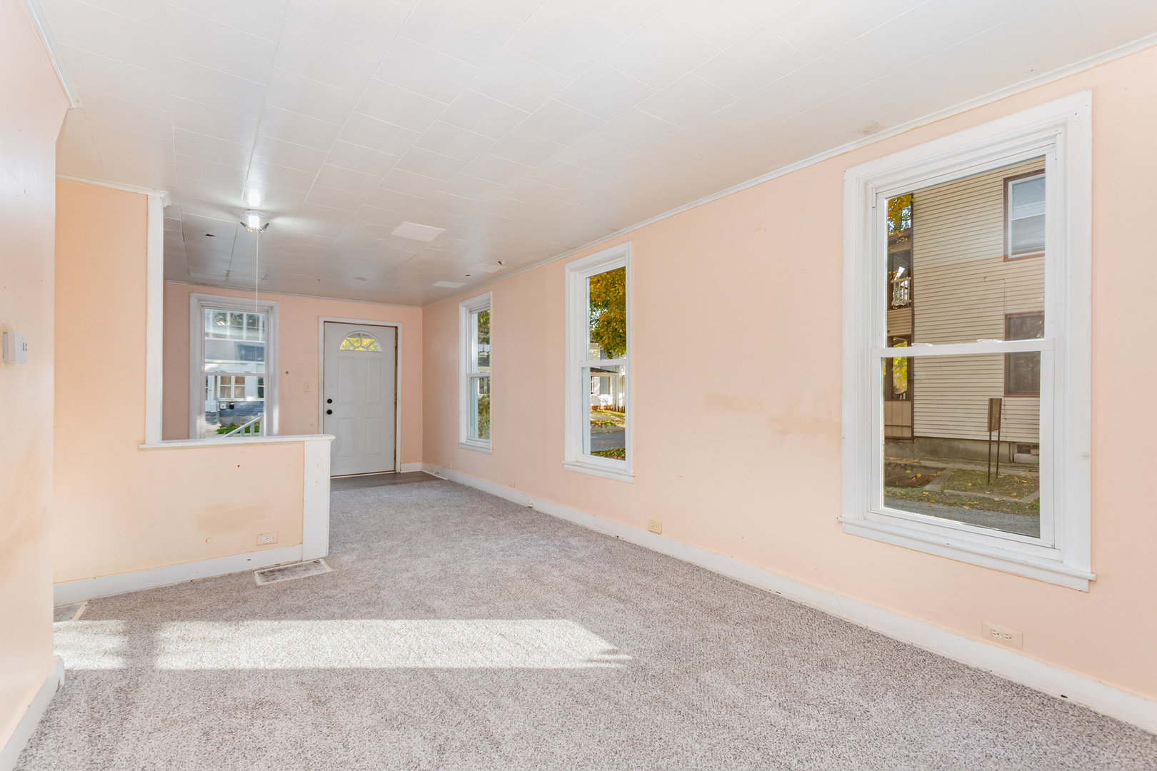 627 Concord Street, Aurora, IL 60505