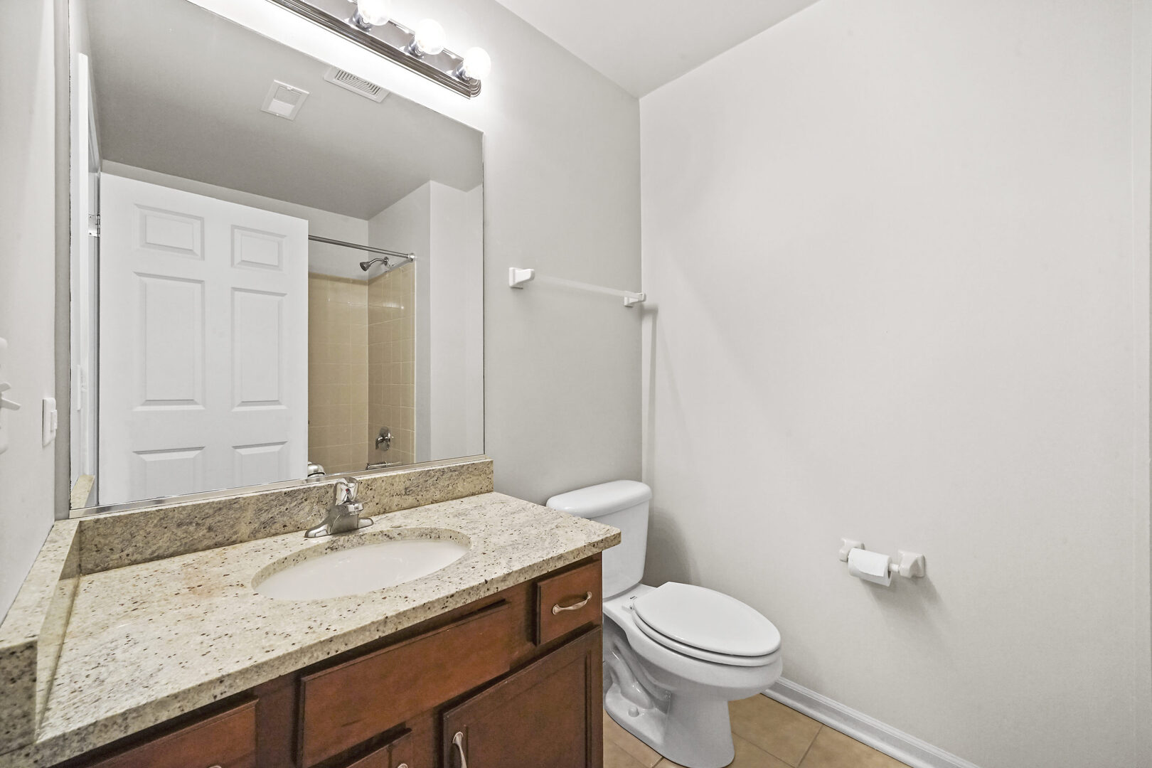 10S429 CARRINGTON Circle, Burr Ridge, IL 60527