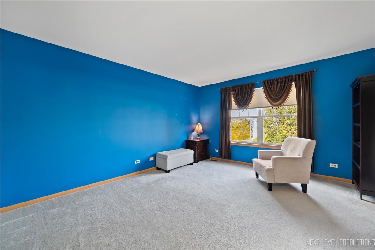 1296 Yellowpine Drive, Aurora, IL 60506