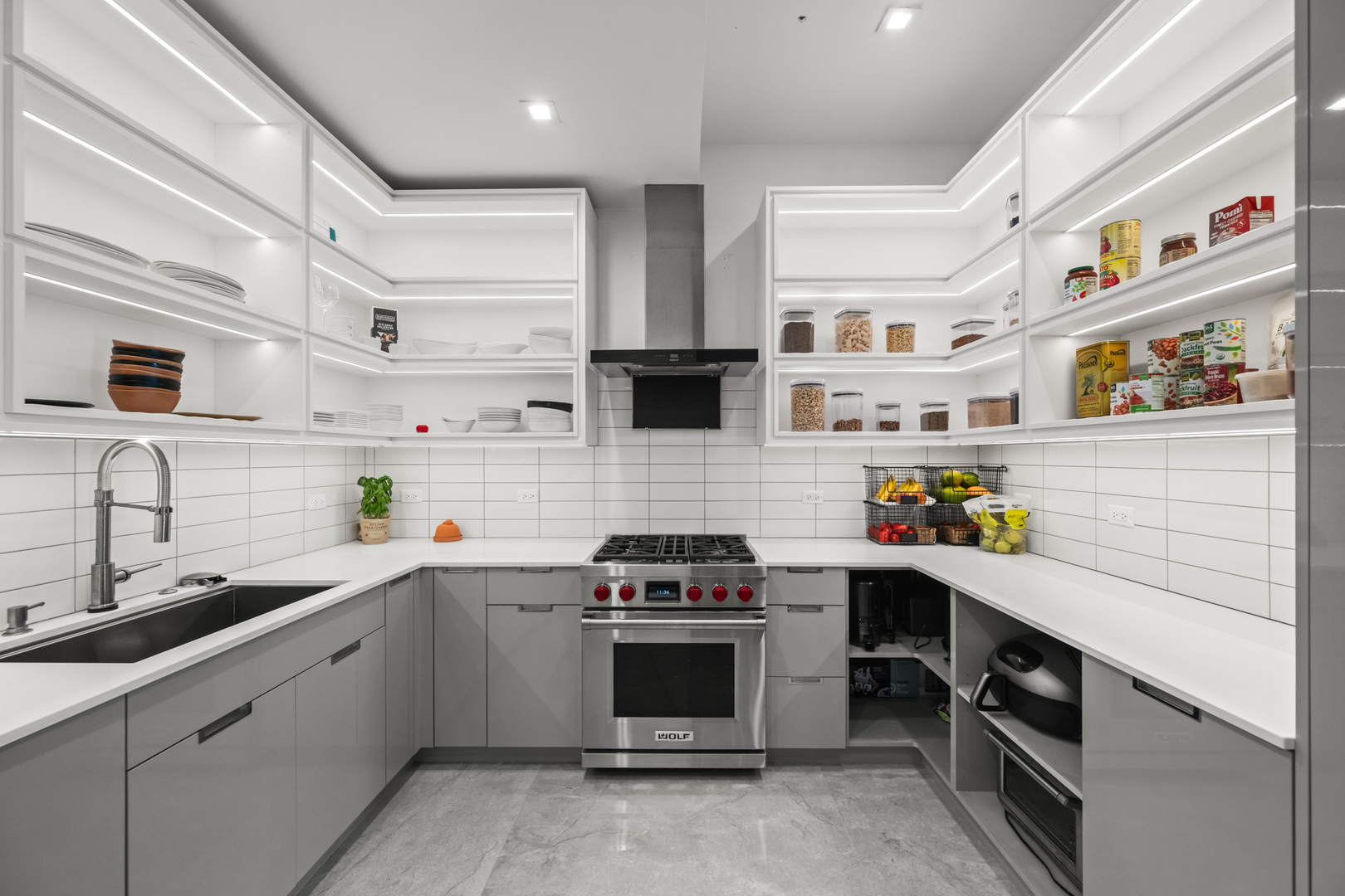 711 Becker Road, Glenview, IL 60025