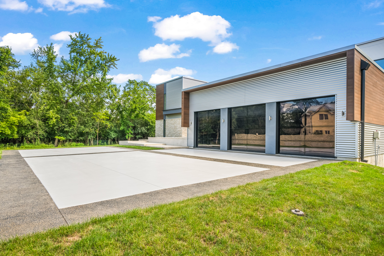 711 Becker Road, Glenview, IL 60025