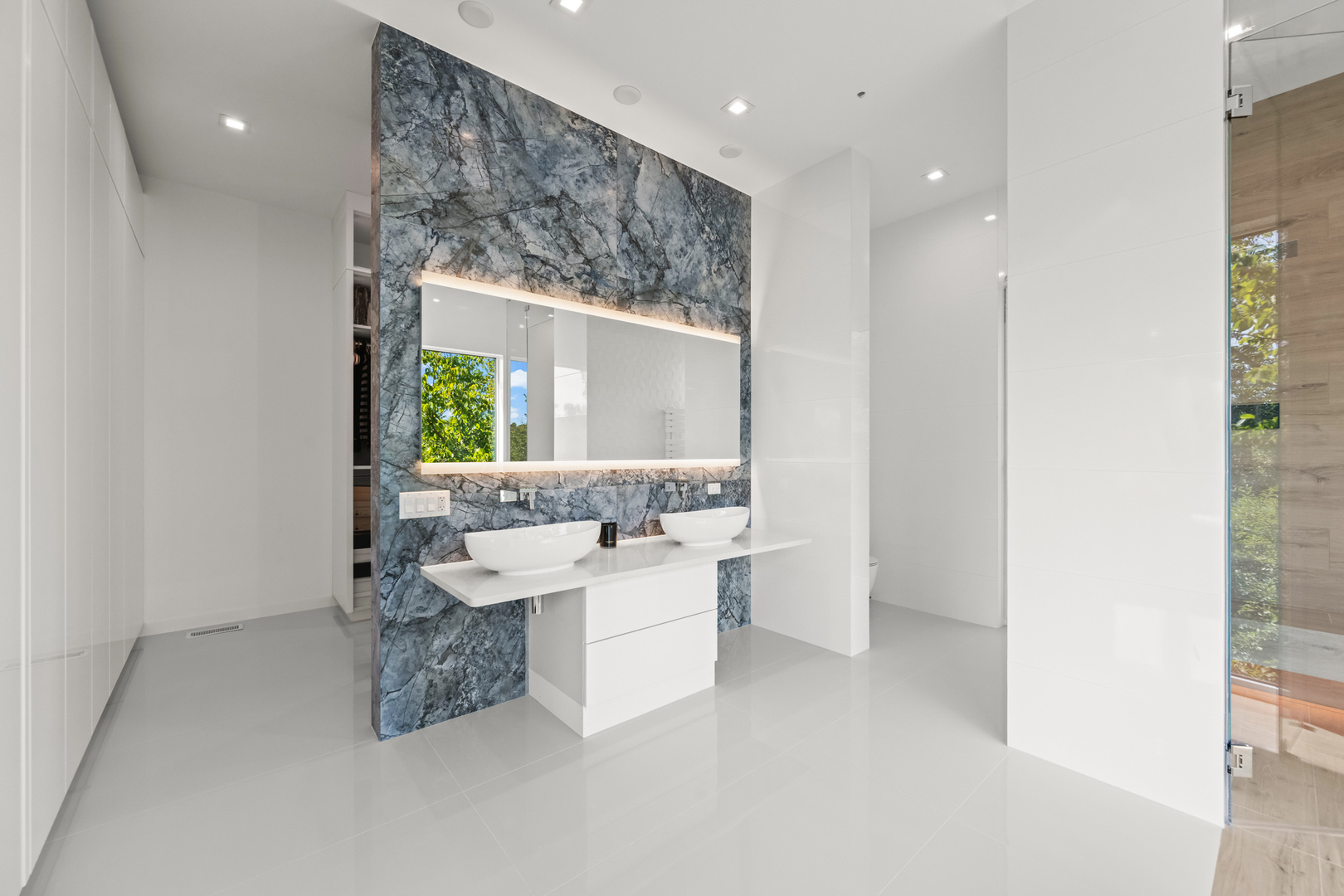 711 Becker Road, Glenview, IL 60025