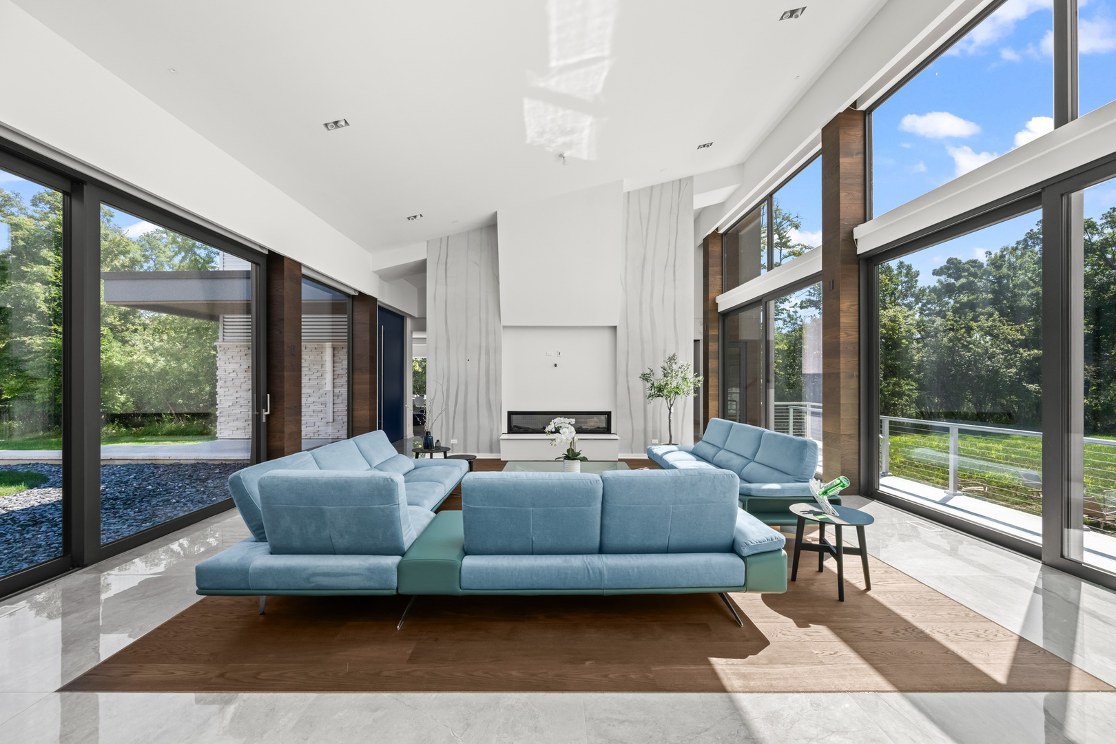 711 Becker Road, Glenview, IL 60025