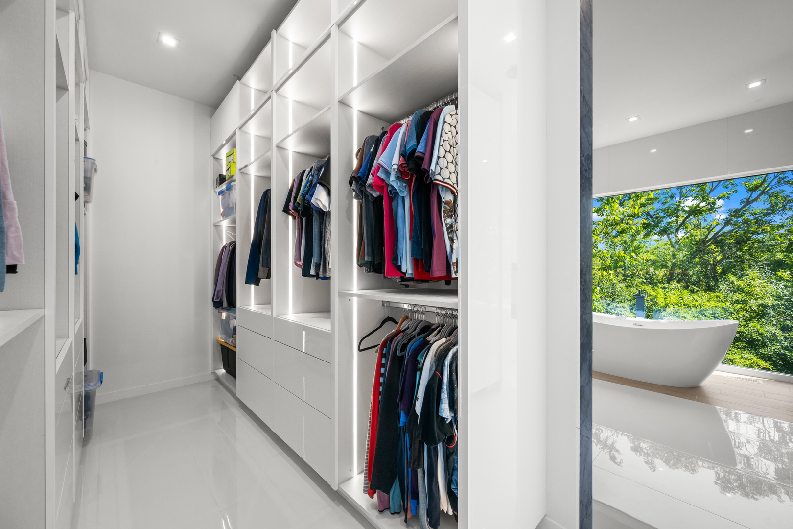 711 Becker Road, Glenview, IL 60025