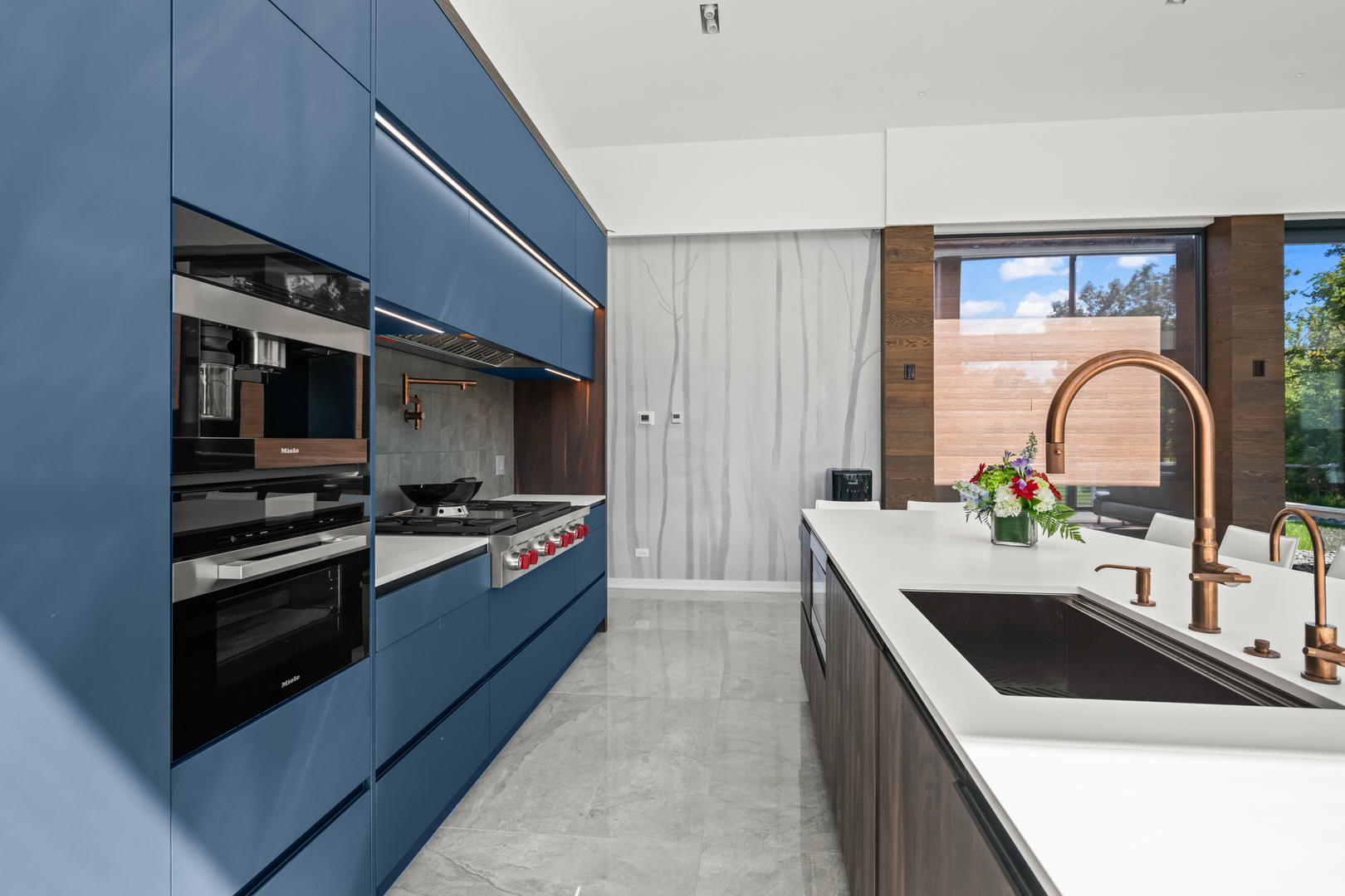 711 Becker Road, Glenview, IL 60025