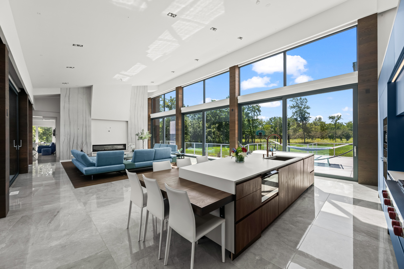 711 Becker Road, Glenview, IL 60025