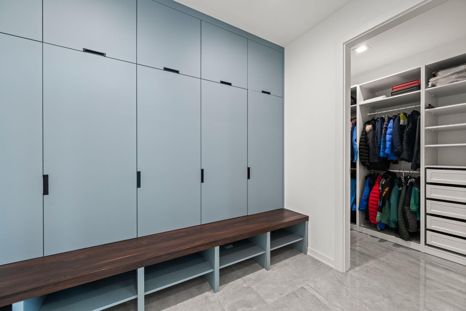 711 Becker Road, Glenview, IL 60025