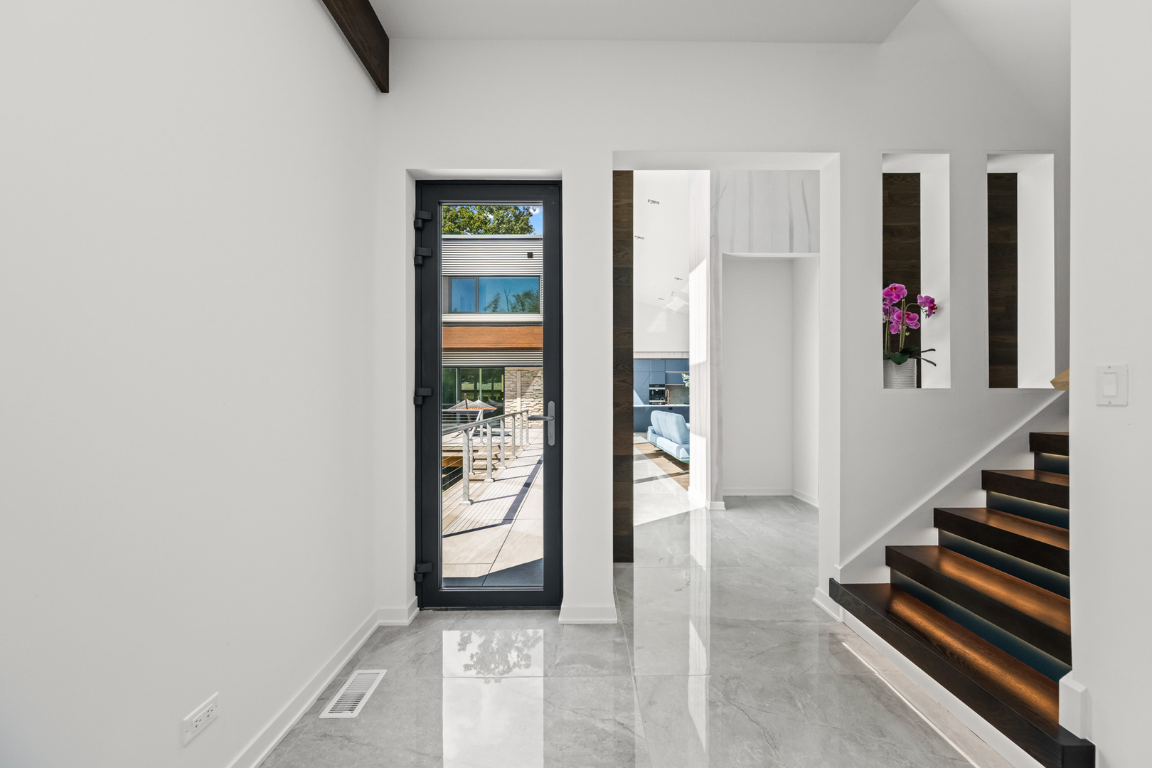 711 Becker Road, Glenview, IL 60025