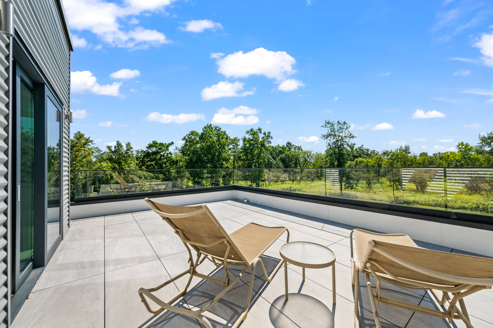 711 Becker Road, Glenview, IL 60025