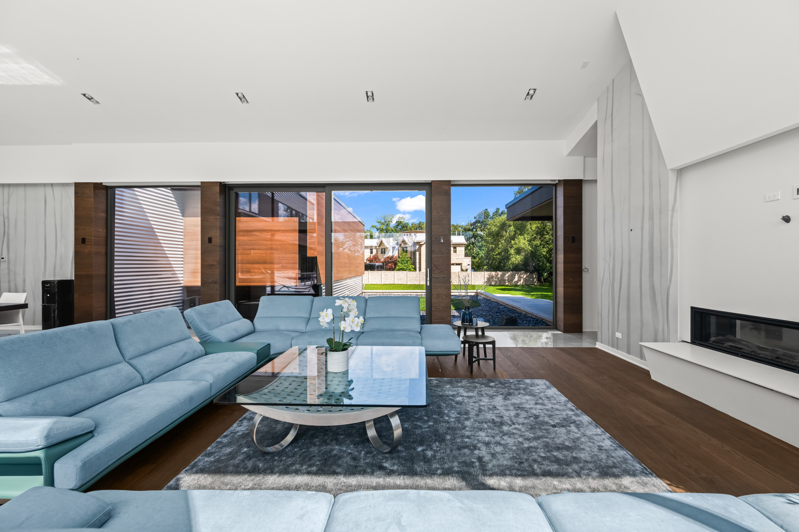 711 Becker Road, Glenview, IL 60025