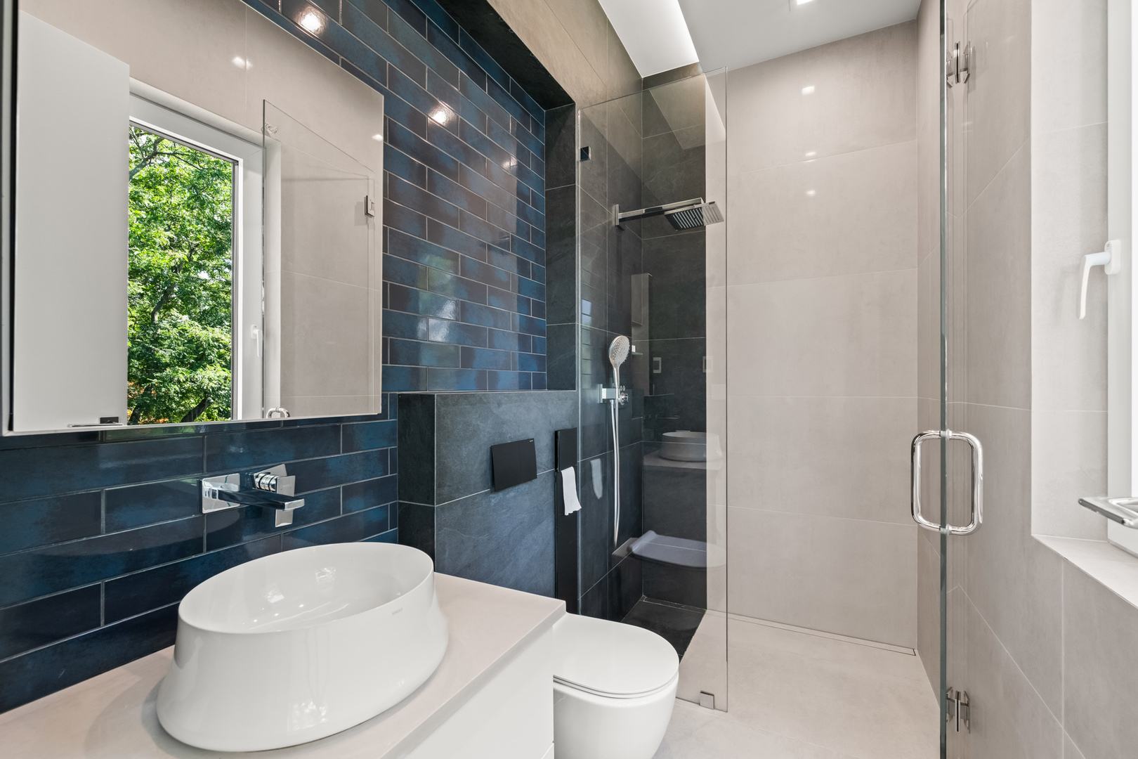 711 Becker Road, Glenview, IL 60025