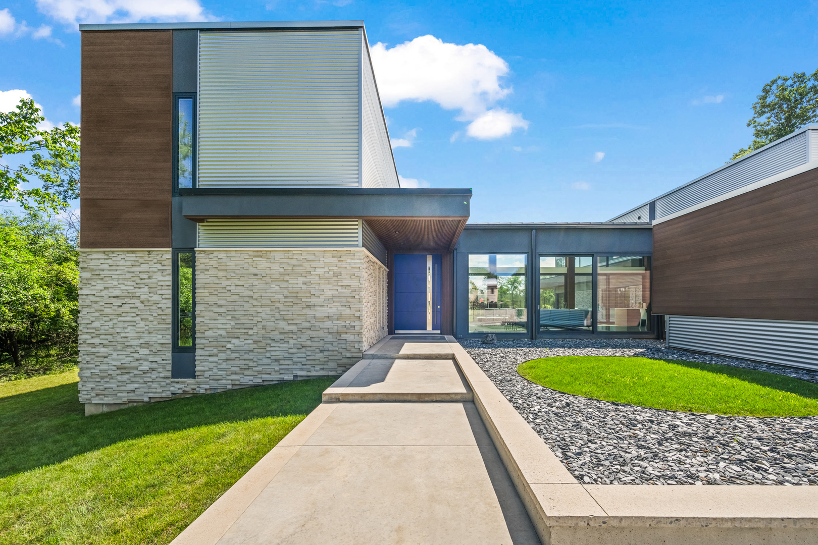 711 Becker Road, Glenview, IL 60025