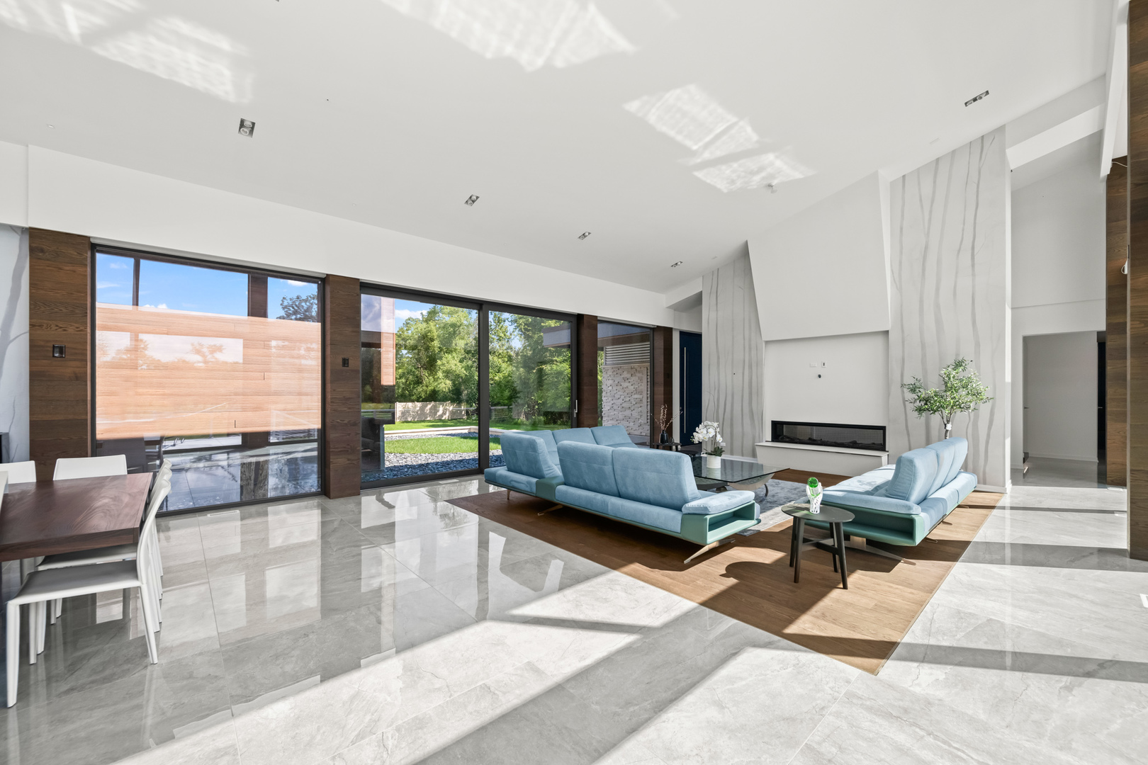 711 Becker Road, Glenview, IL 60025