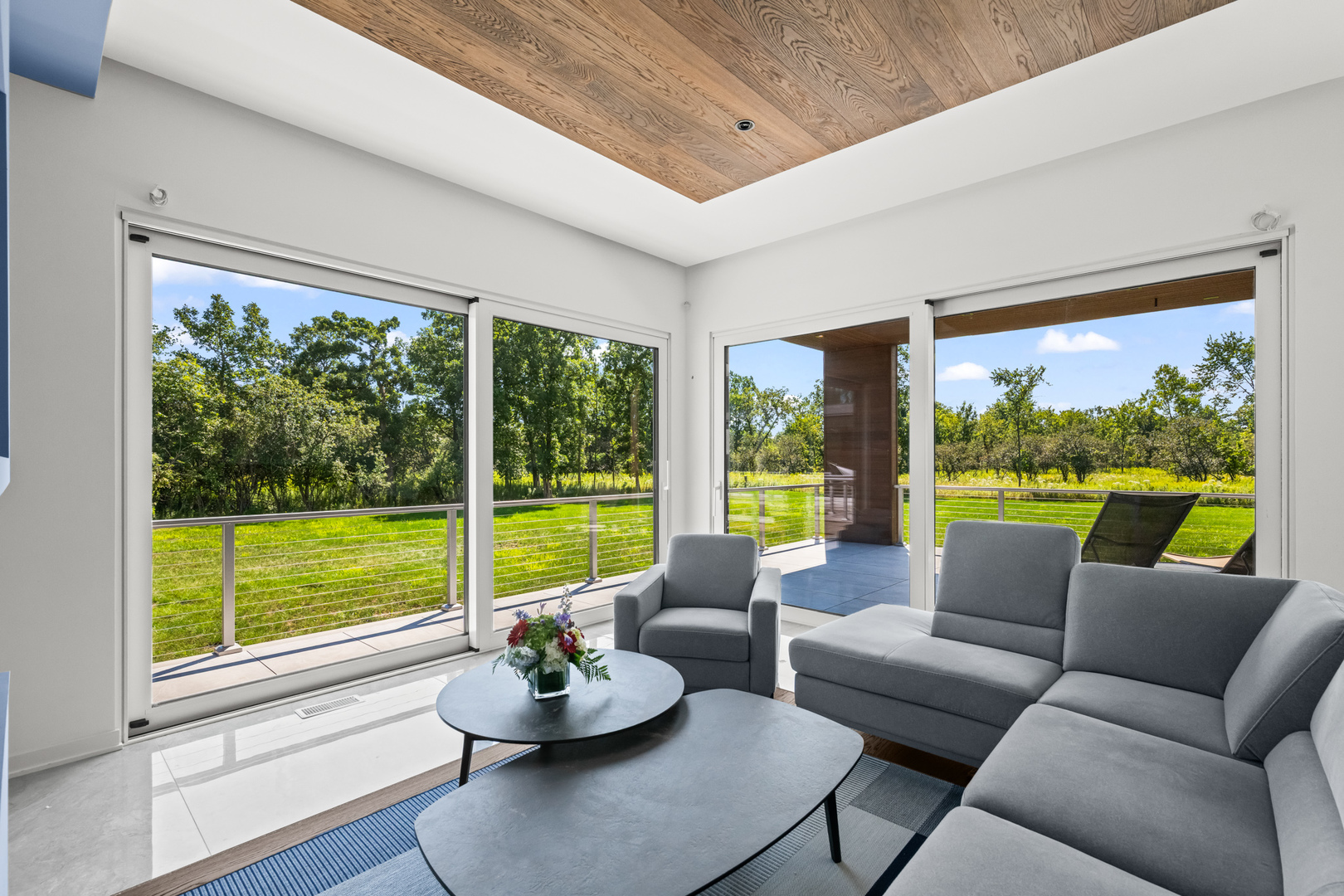 711 Becker Road, Glenview, IL 60025