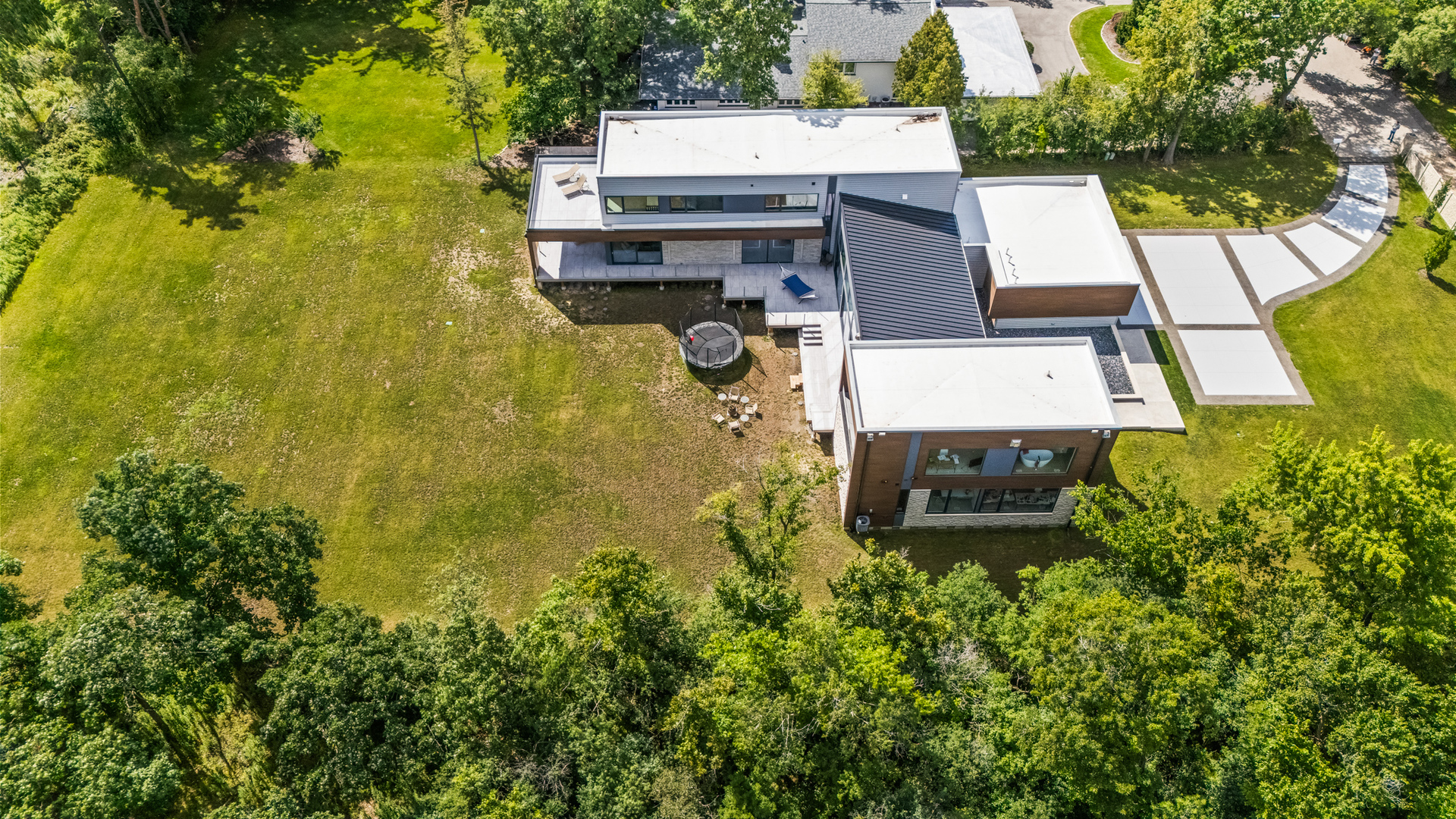 711 Becker Road, Glenview, IL 60025