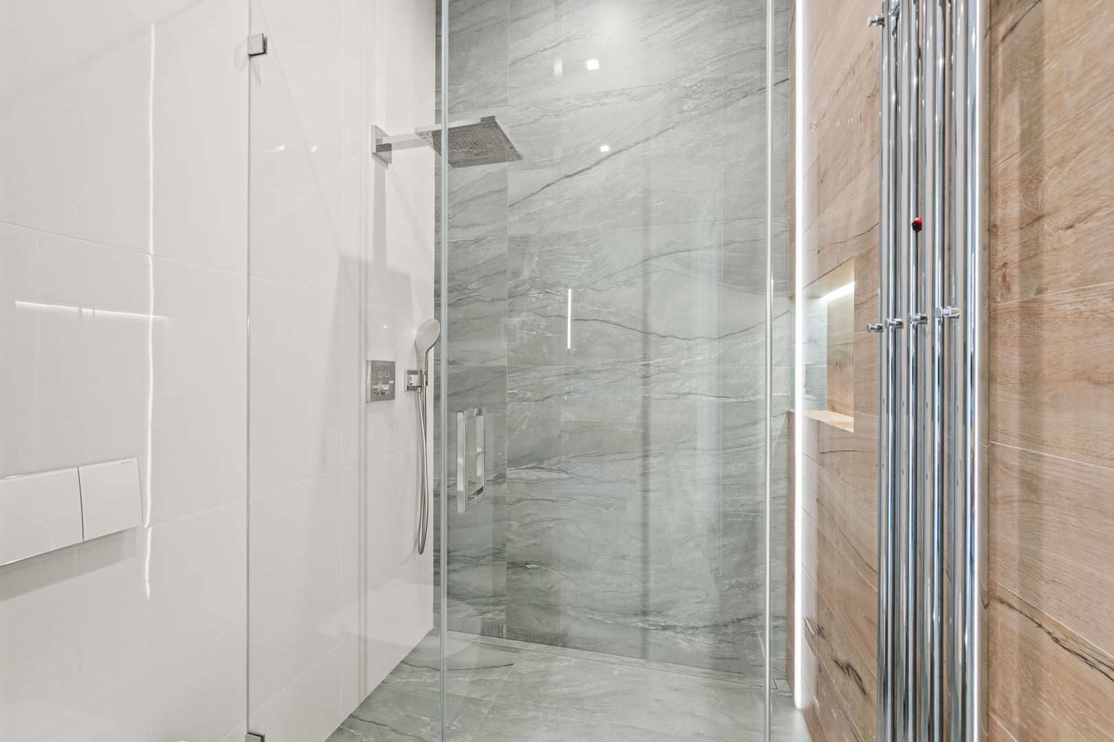 711 Becker Road, Glenview, IL 60025