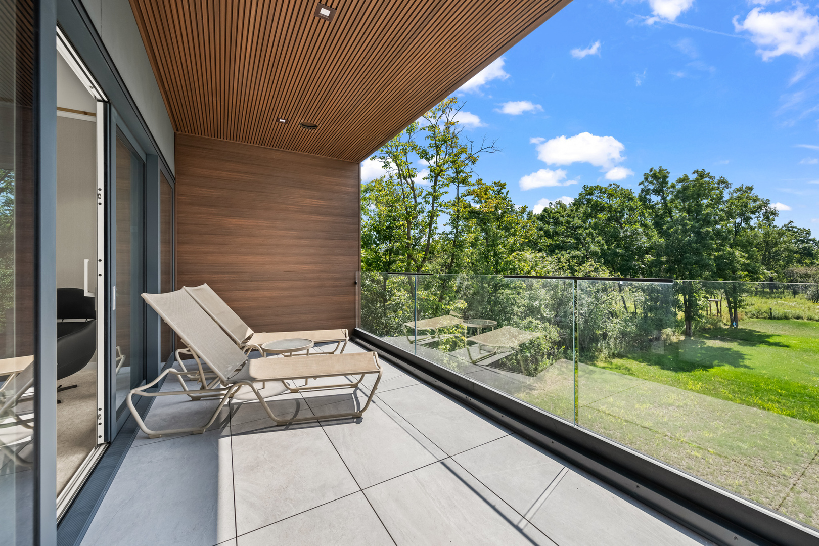 711 Becker Road, Glenview, IL 60025