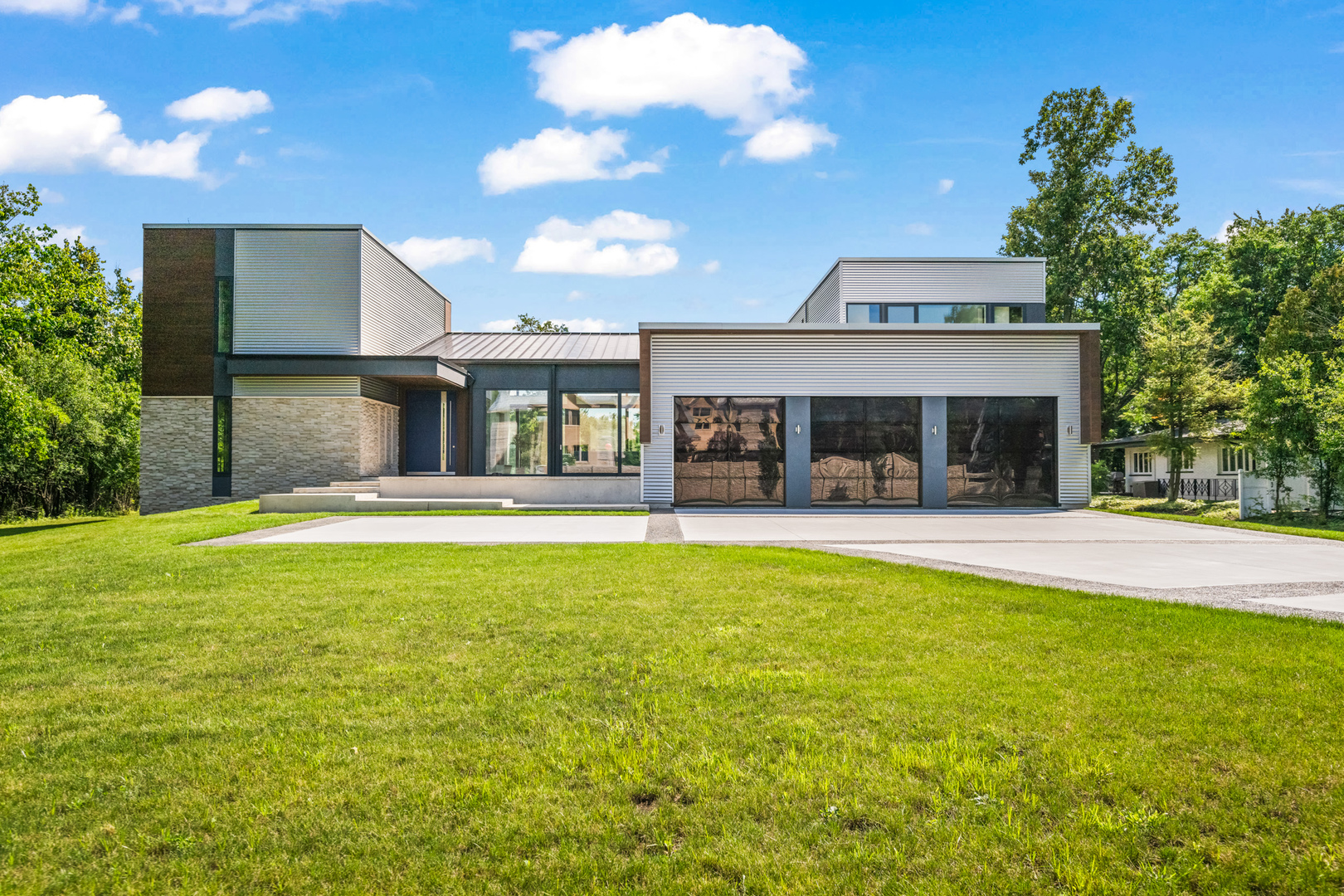 711 Becker Road, Glenview, IL 60025