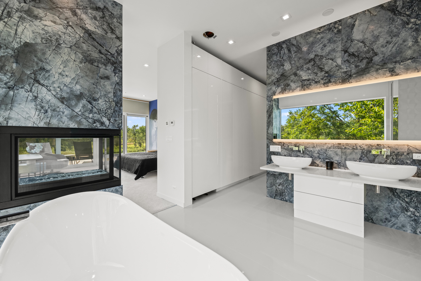 711 Becker Road, Glenview, IL 60025