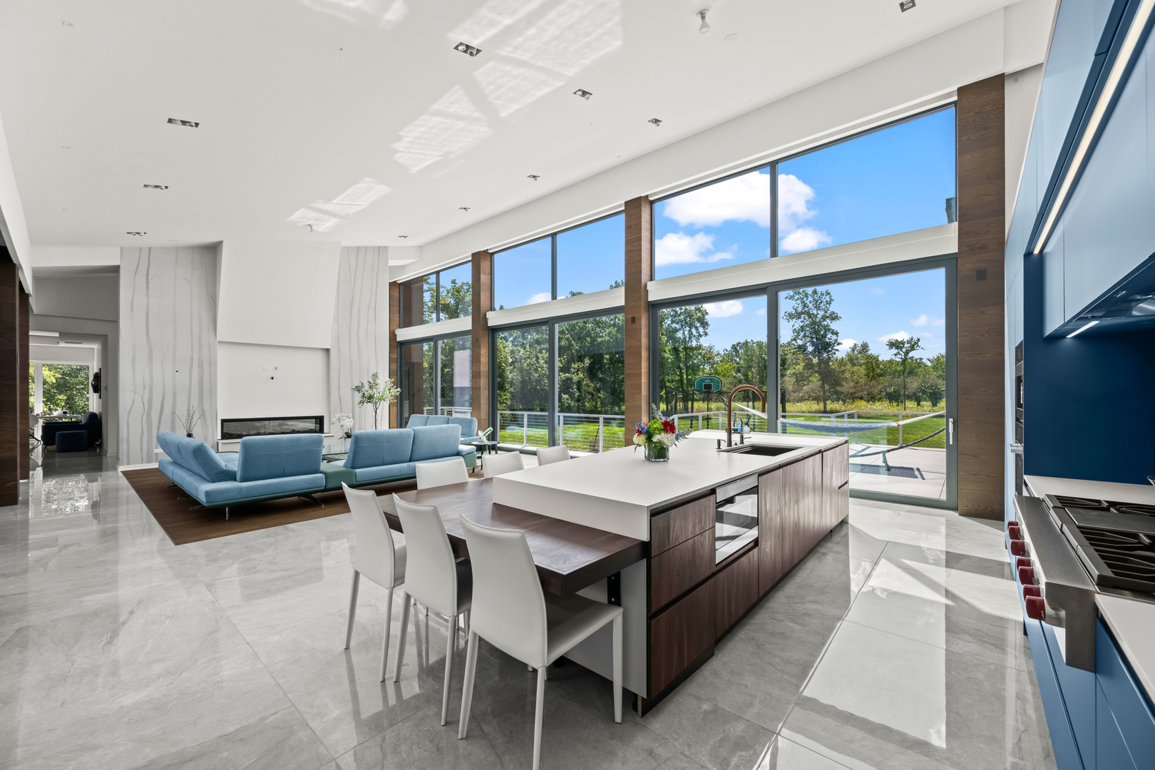 711 Becker Road, Glenview, IL 60025