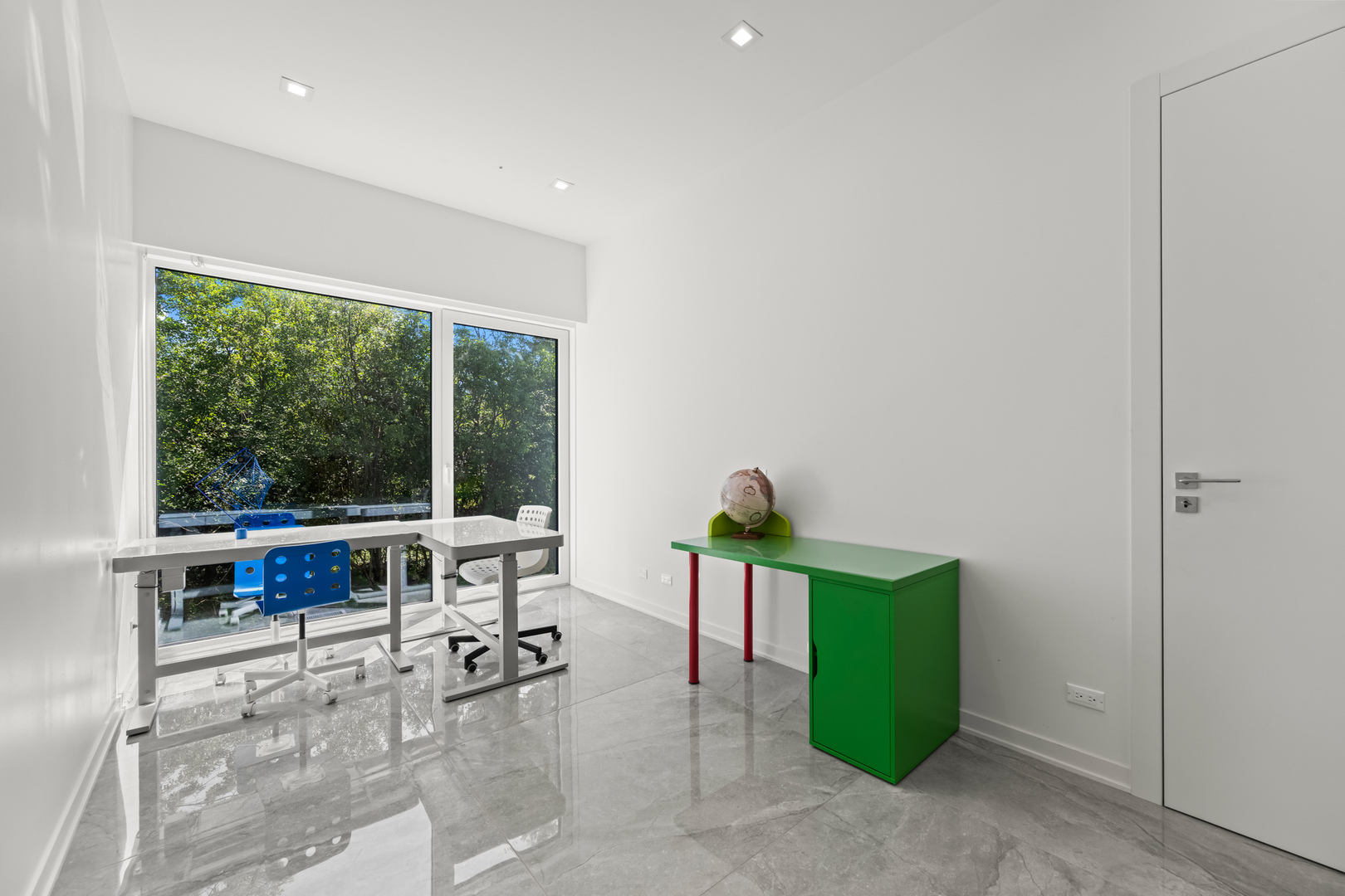 711 Becker Road, Glenview, IL 60025