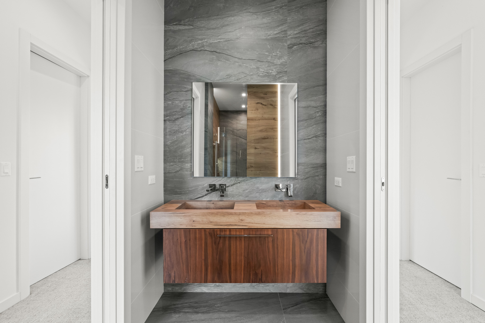 711 Becker Road, Glenview, IL 60025