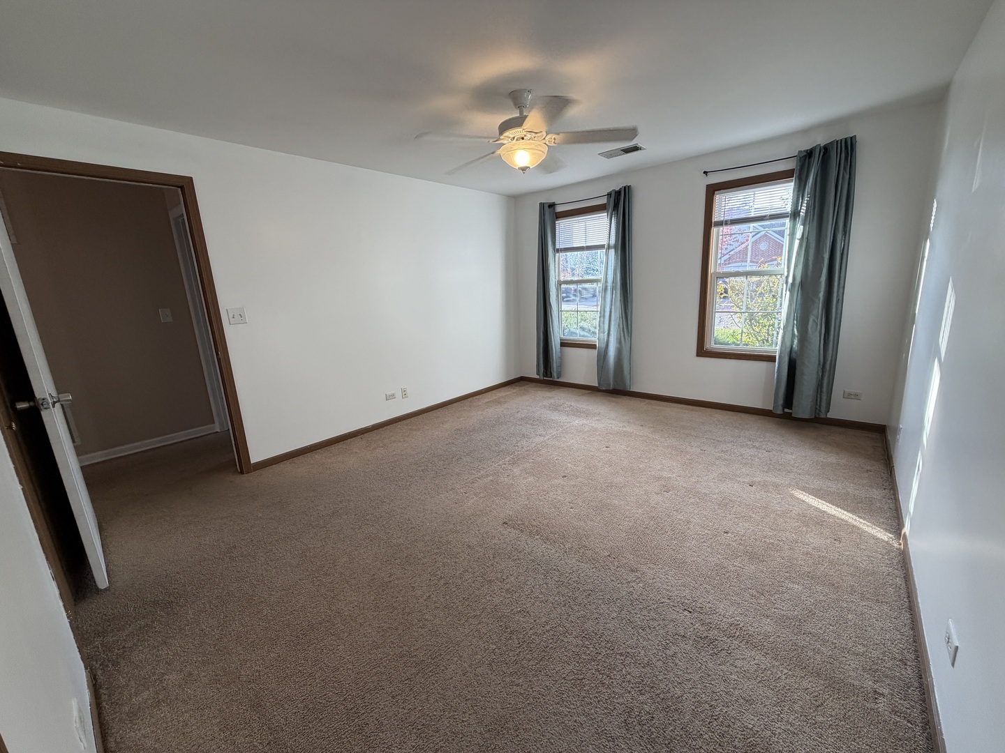 311 Sheffield Court #1, Roselle, IL 60172