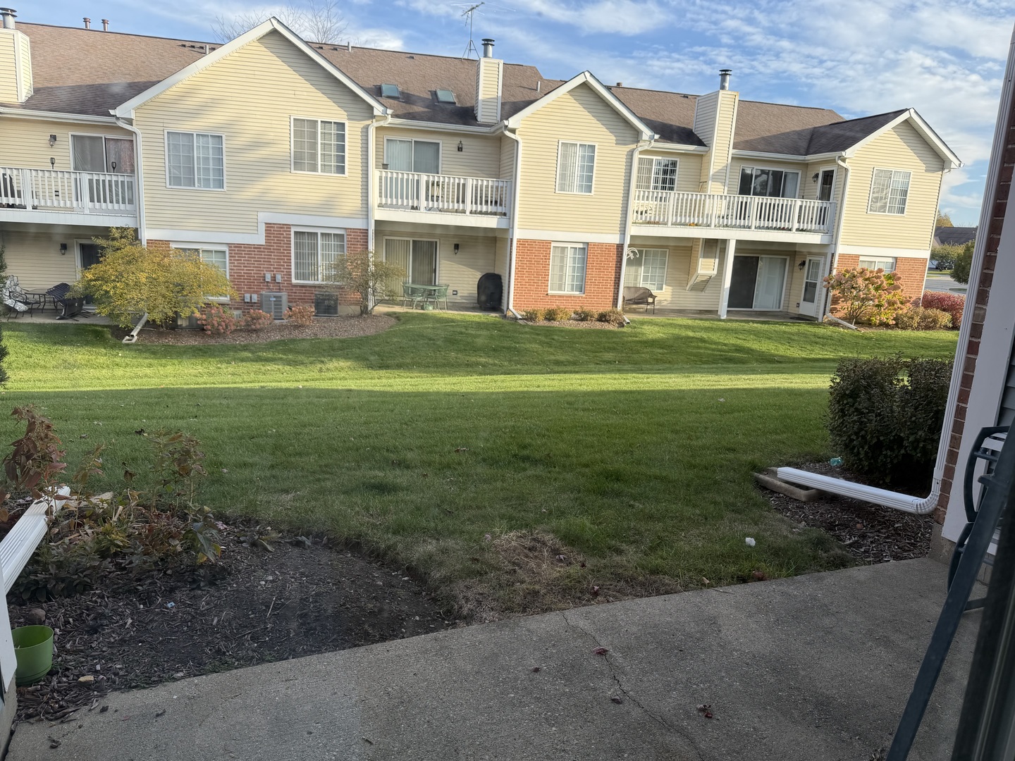 311 Sheffield Court #1, Roselle, IL 60172