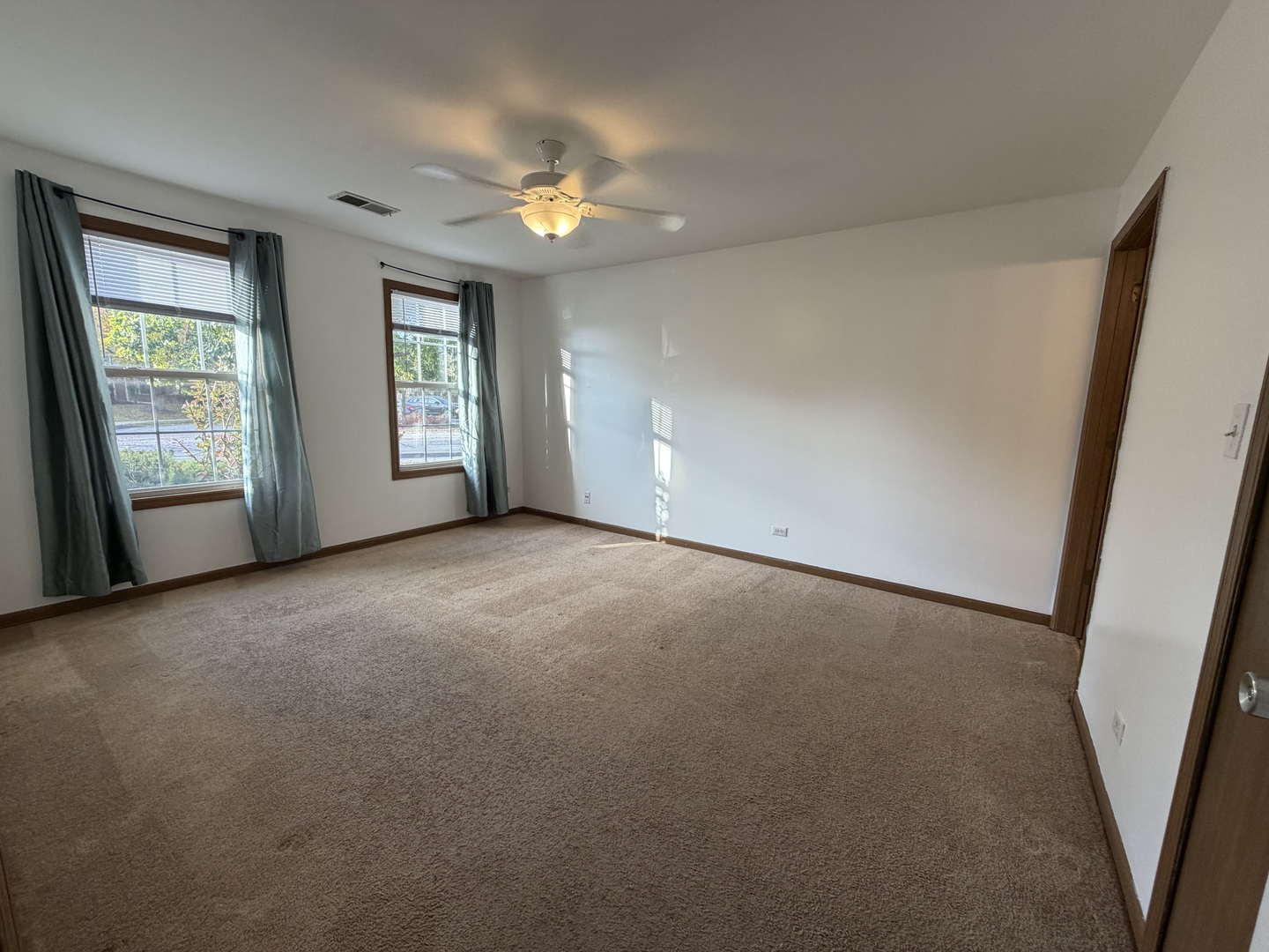 311 Sheffield Court #1, Roselle, IL 60172