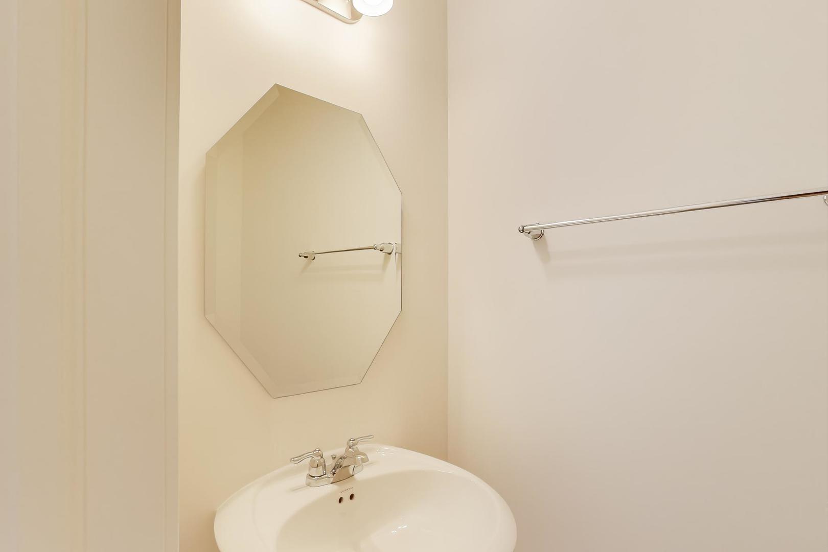 1003 Celebration Drive, Aurora, IL 60504