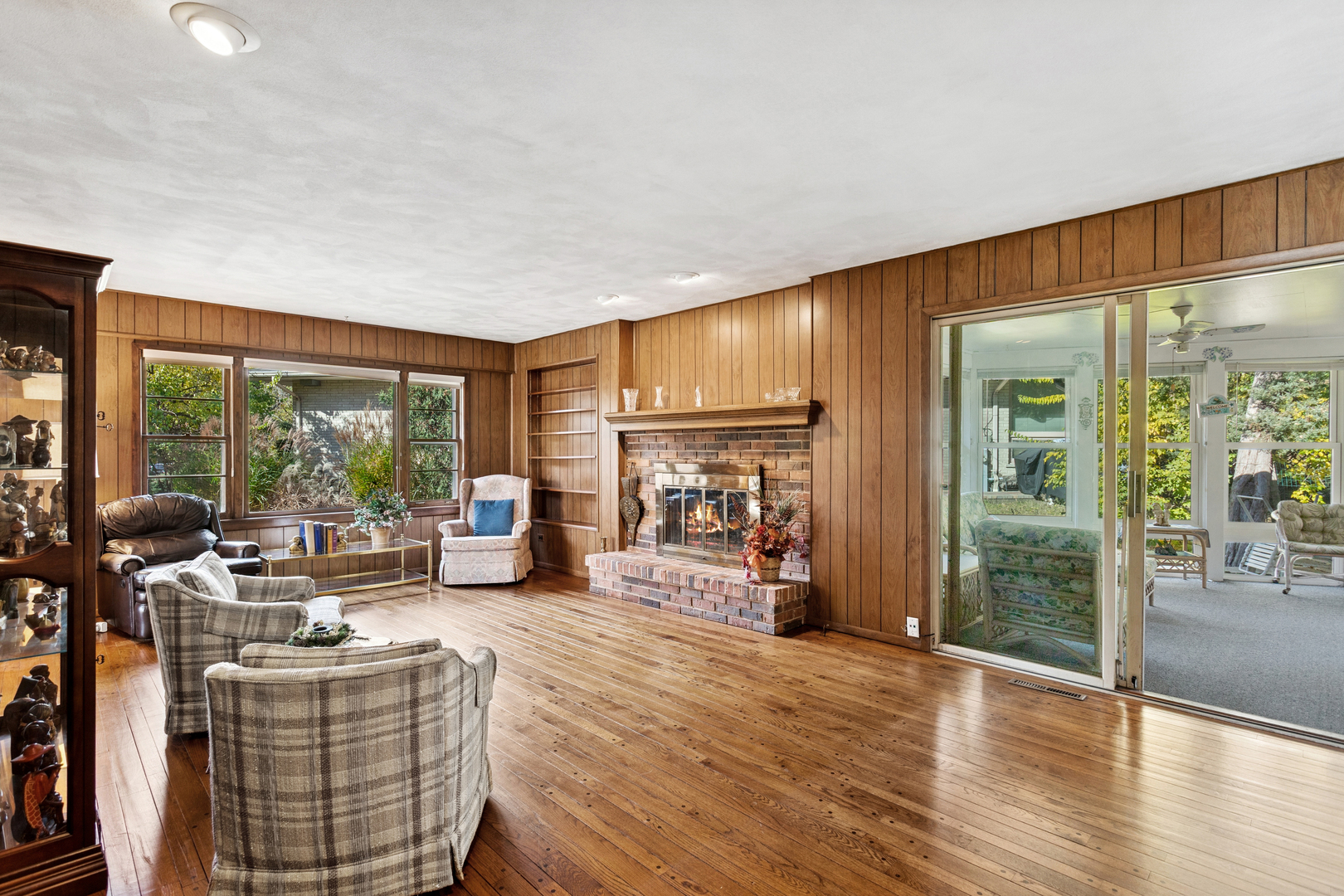 23W134 Mulberry Lane, Glen Ellyn, IL 60137