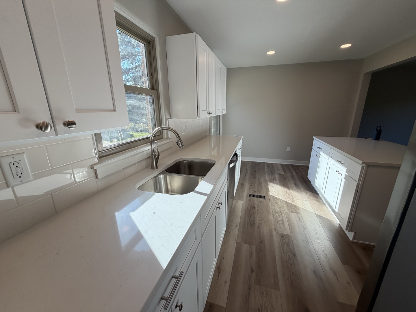 1011 Monroe Drive, Bloomington, IL 61701