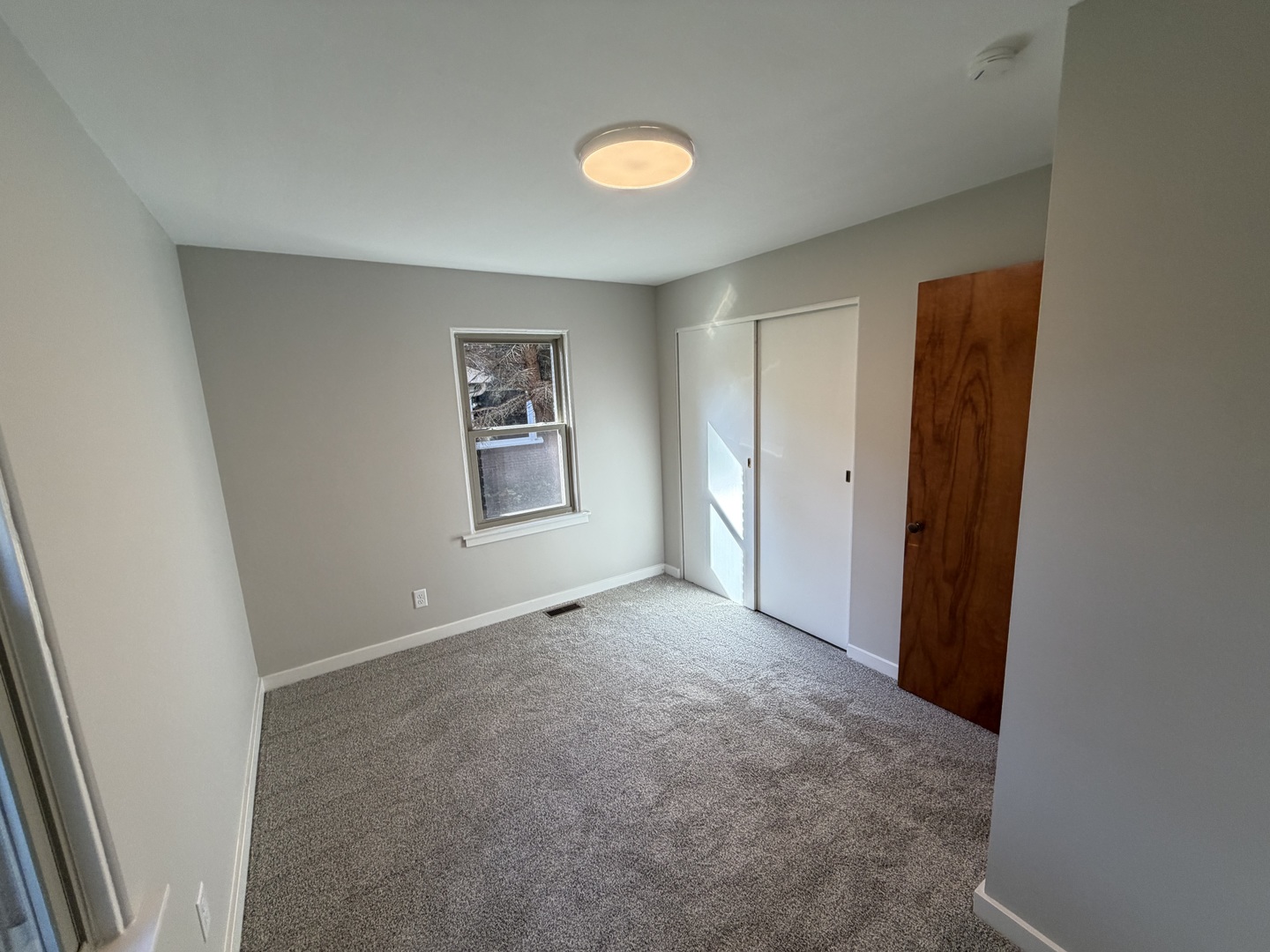 1011 Monroe Drive, Bloomington, IL 61701