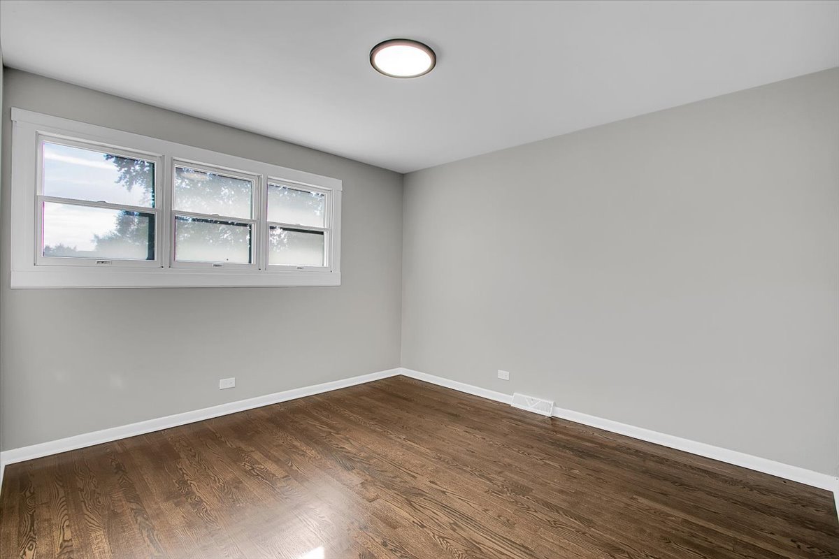 329 E Jefferson Street, Bensenville, IL 60106