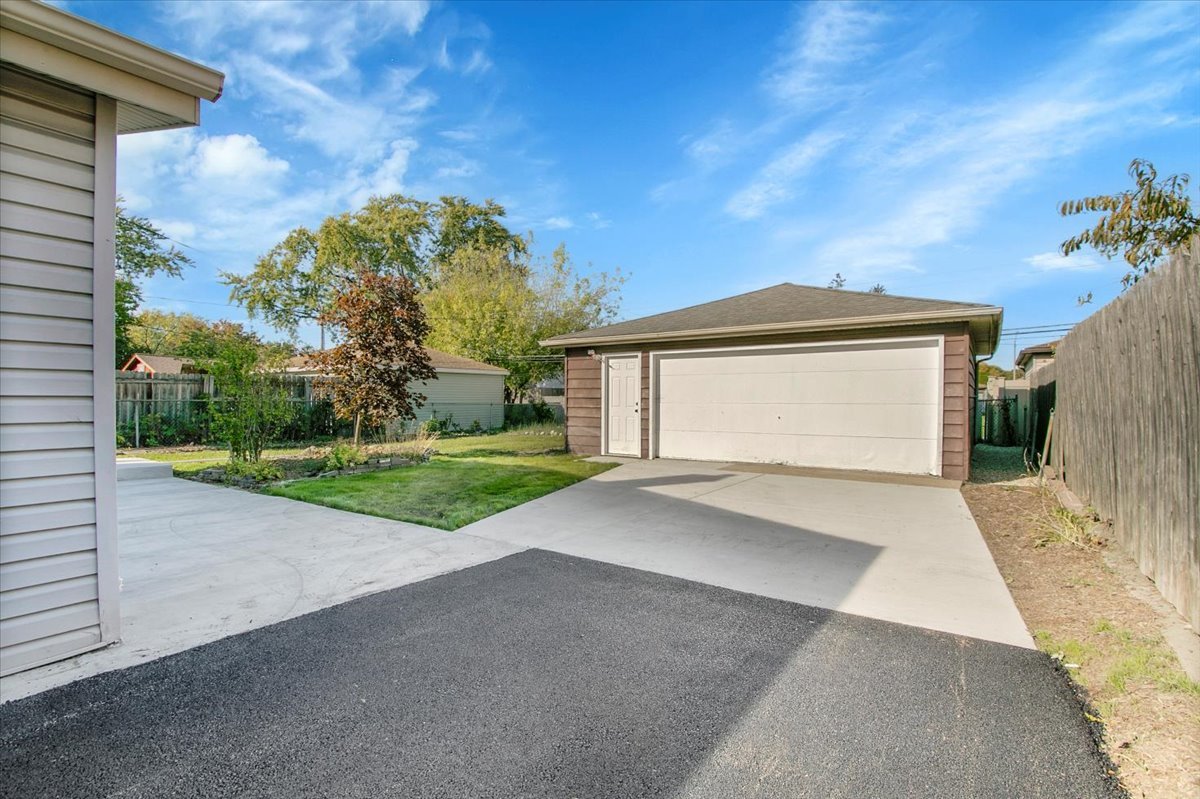 329 E Jefferson Street, Bensenville, IL 60106